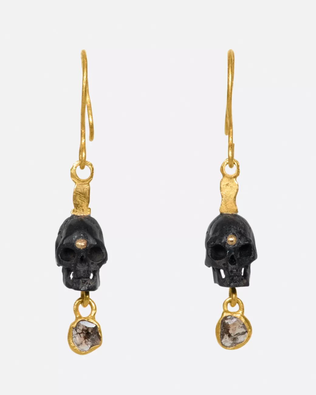 Contemporary>LOU ZELDIS Black Wood Skull Earrings