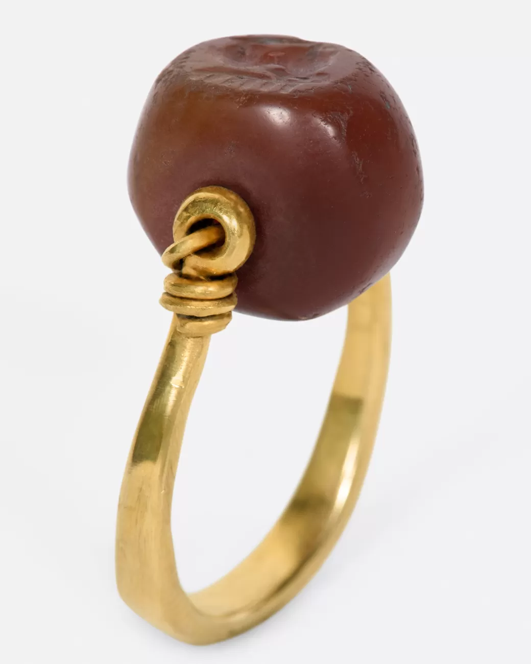 Vintage>VINTAGE Carnelian Stag Flip Ring