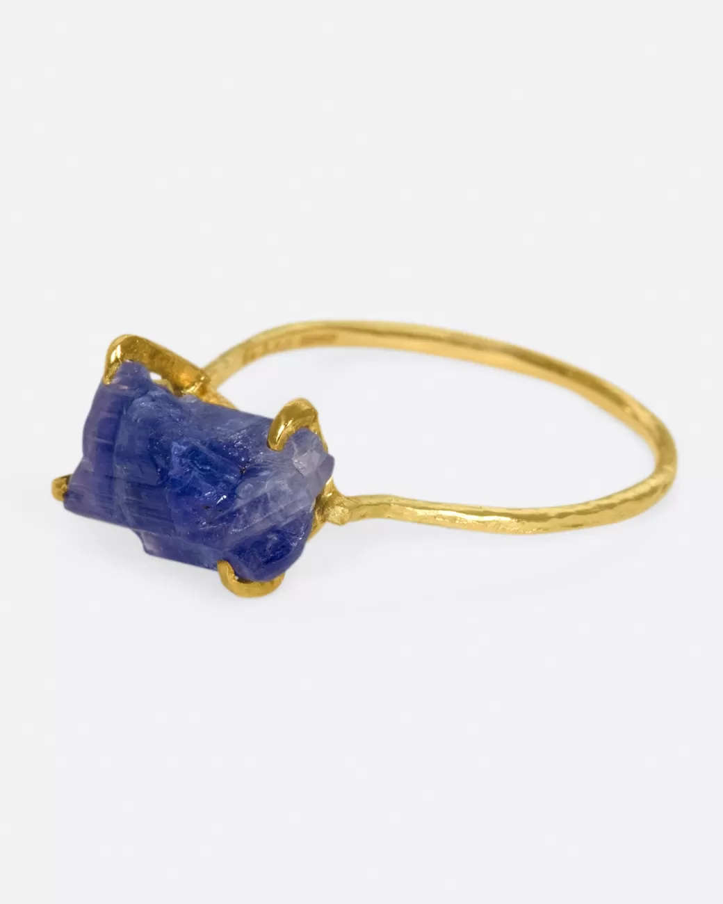 Contemporary>MONAKA Raw Tanzanite Ring