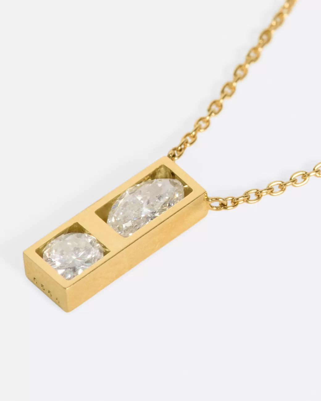 Contemporary>JANUKA Rectangular Position Necklace