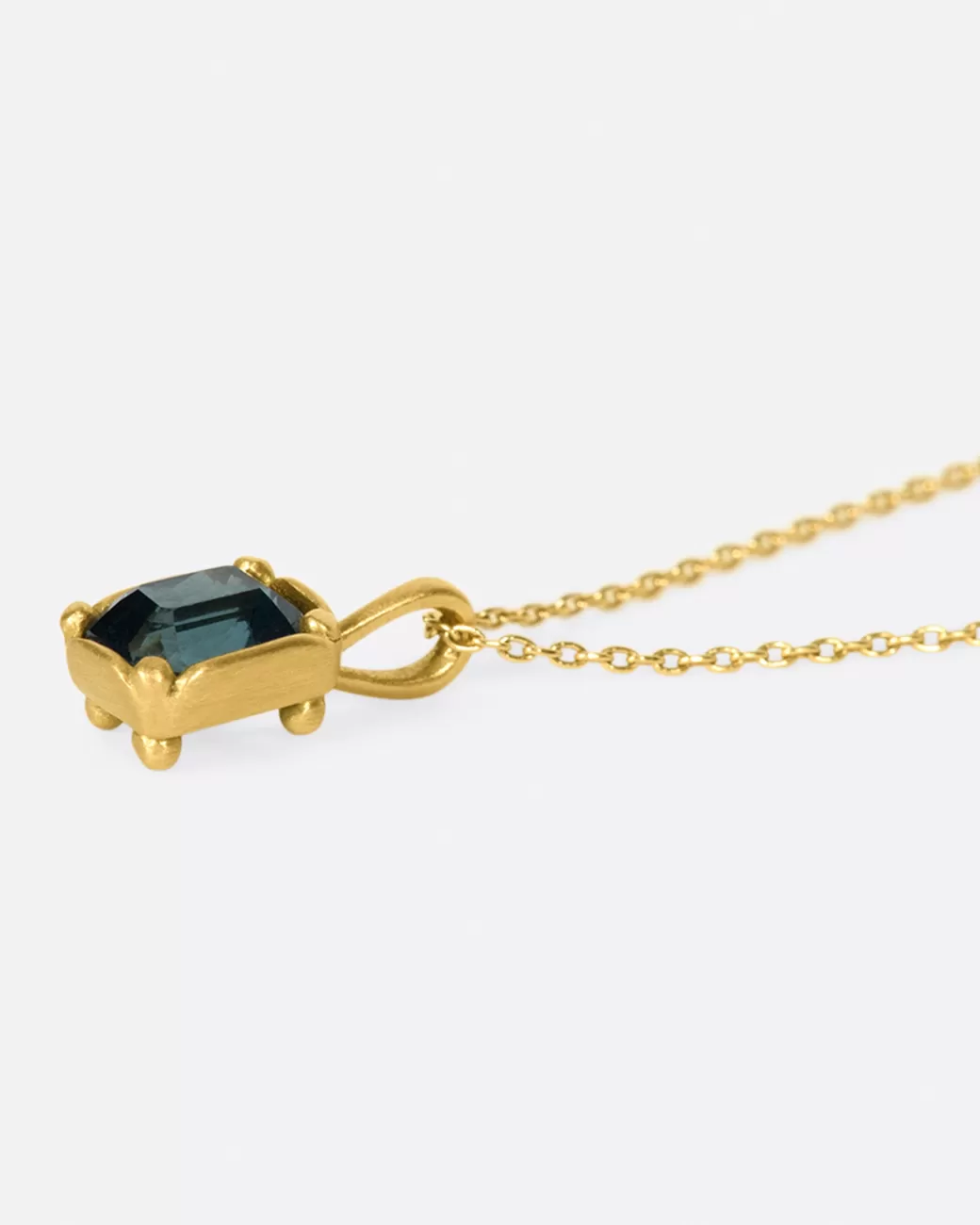 Contemporary>MARIAN MAURER Rectangular Sapphire City Necklace