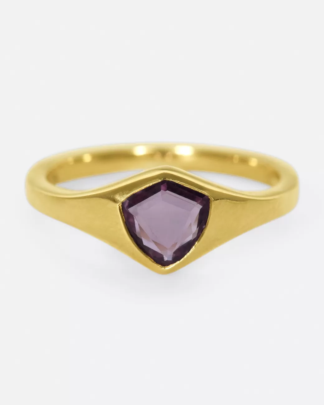 Contemporary>Era Sapphire Crest Ring