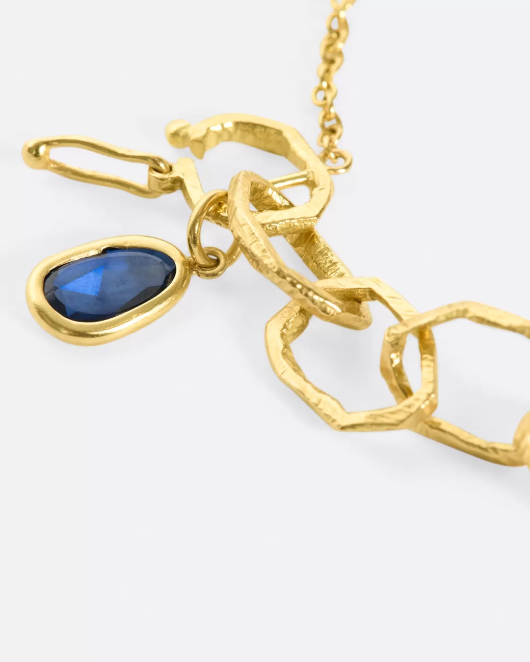 Contemporary>PAGE SARGISSON Sapphire Dangle Bracelet