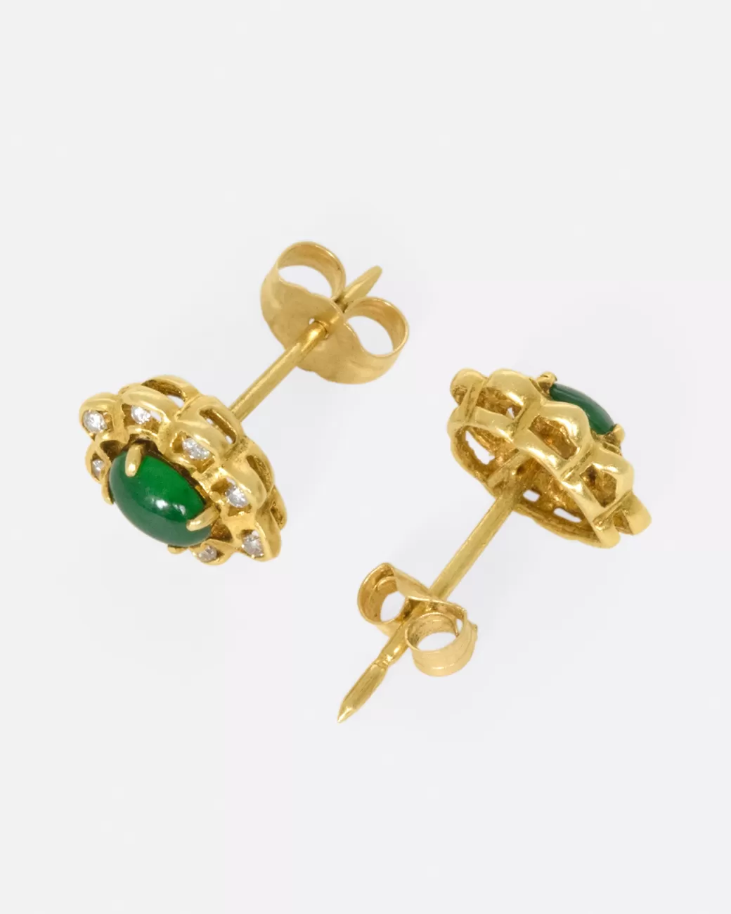 Vintage>Love Adorned Vintage Scalloped Emerald Studs