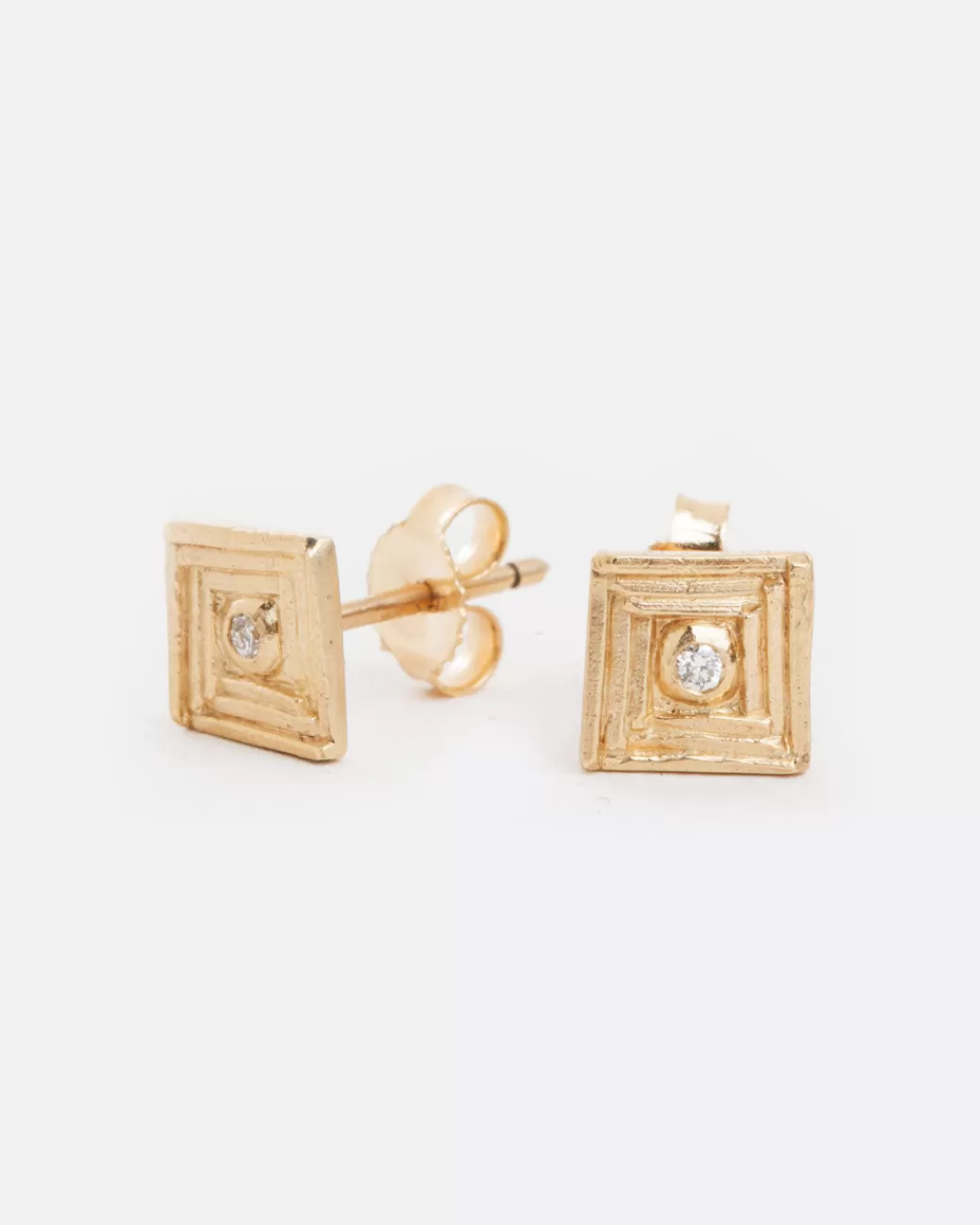 Contemporary>DMD METAL Square Stud Earrings With Diamonds