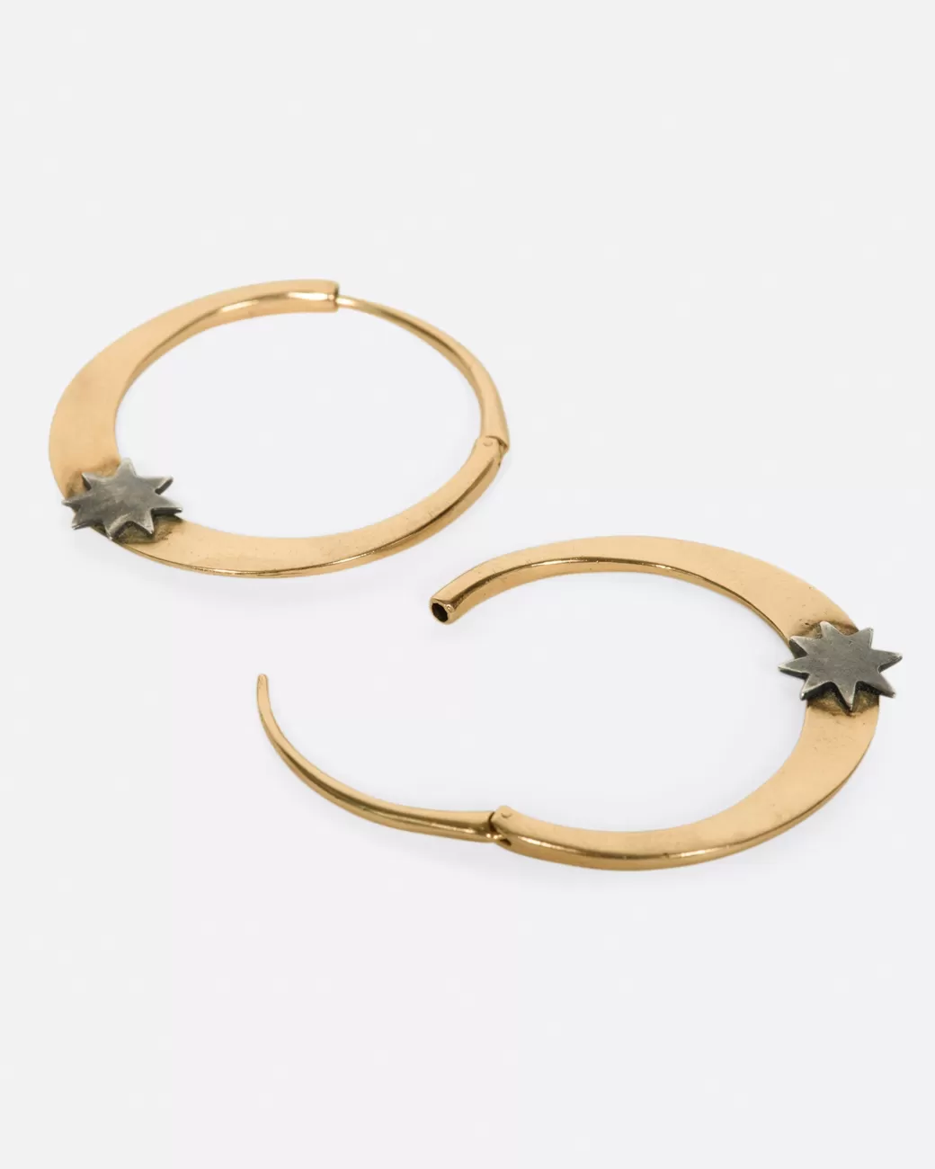 Contemporary>LORI LEVEN Star Blade Hoops