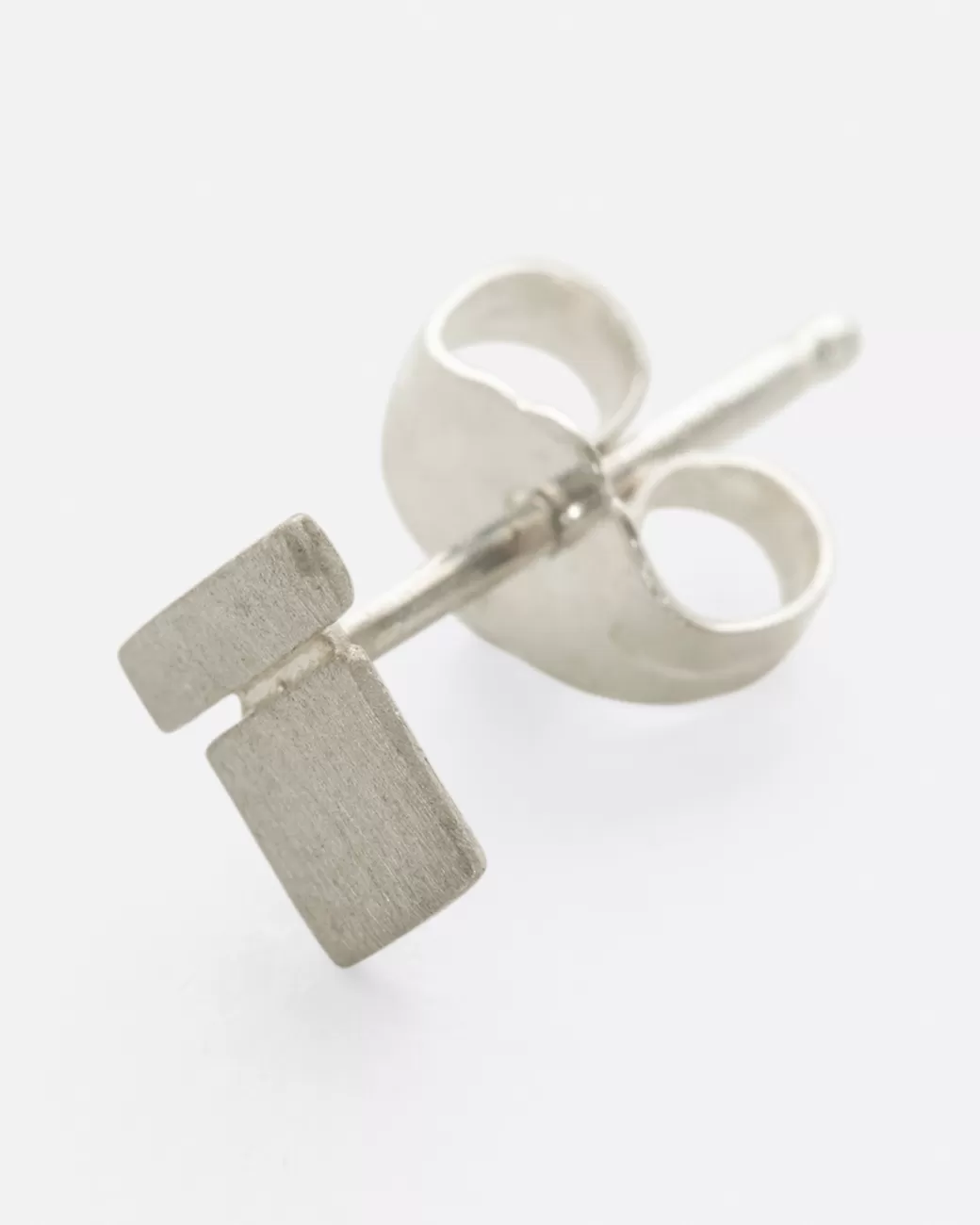 Contemporary>LORI LEVEN Sterling Silver Square On A Bar Stud