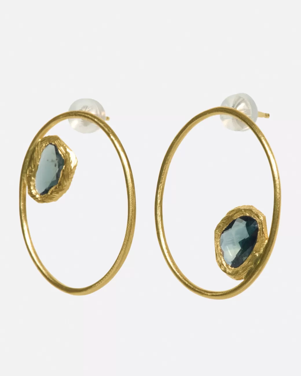 Contemporary>PAGE SARGISSON Teal Sapphire Oval Earrings